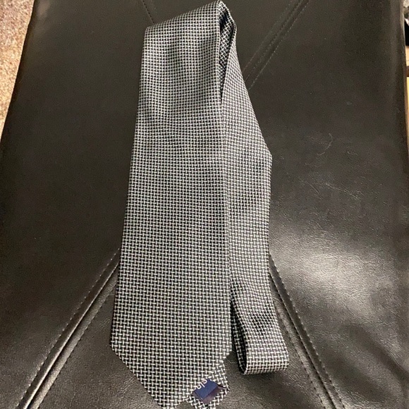 Savile Row gray /black silk men’s necktie - Picture 2 of 6